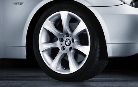 1x BMW Genuine Alloy Wheel 18" Star-Spoke 124