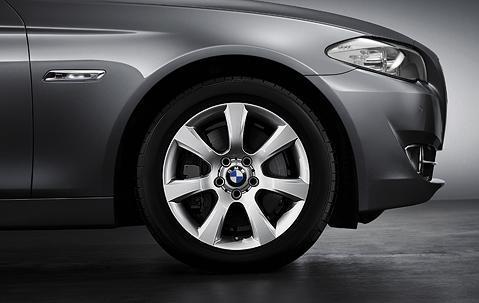 1x BMW Genuine Alloy Wheel 18" Star-Spoke 330 Front