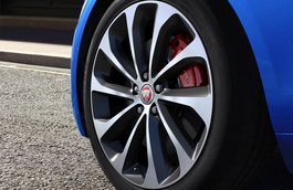 Jaguar Alloy Wheel 19" Style 1050, 10 spoke, Gloss Dark Grey Diamond Turned finish, Front